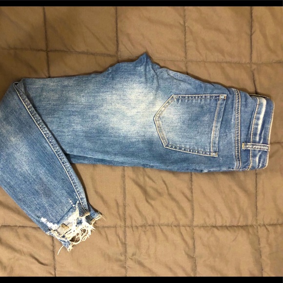 Ripped jeans - Picture 2 of 3